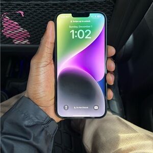 Black iPhone 14 Plus            
#iPhone14Plus